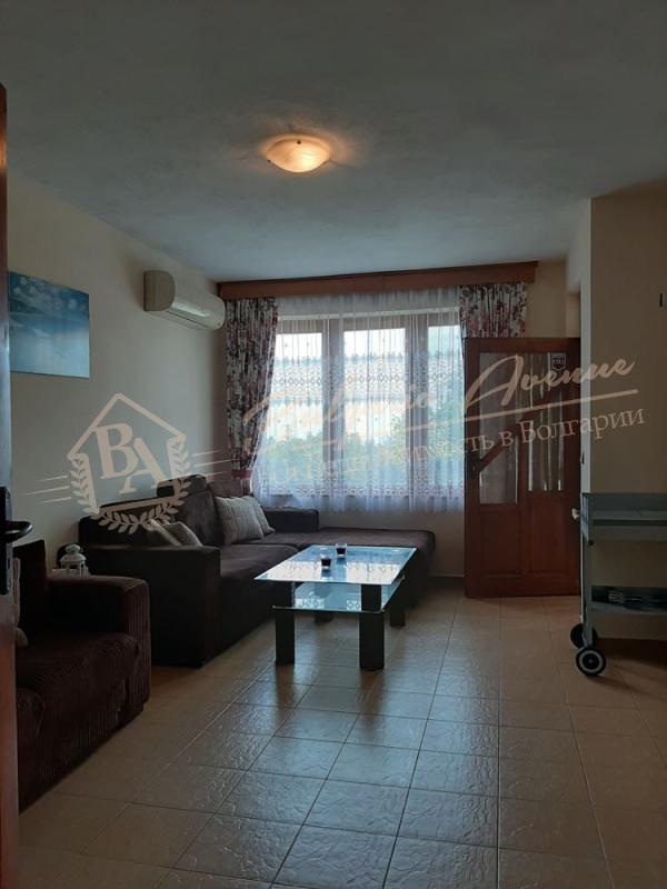 3-Bedroom House with Swimming Pool 4 km from the Sea near Albena, Dobrich Region