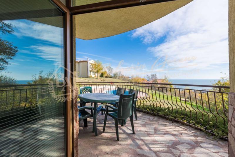House a few kilometres from the centre, in a residential area of Varna