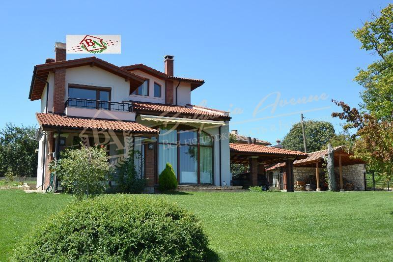 Three-storey house with incredible panoramic views of the hills in Varna region