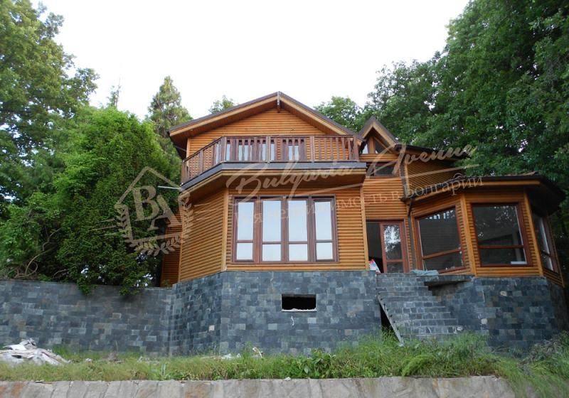 Two-storey house with a beautiful sea view in Alen Mak, Varna