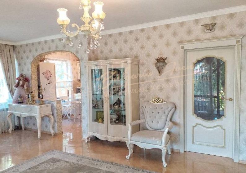 House in a quiet and picturesque district of Varna, 15 minutes' walk from the beach