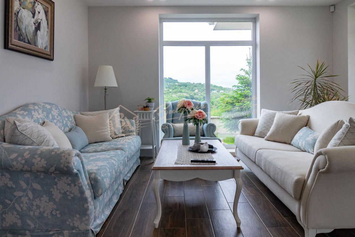 Private, elite house with lake and sea views in Varna