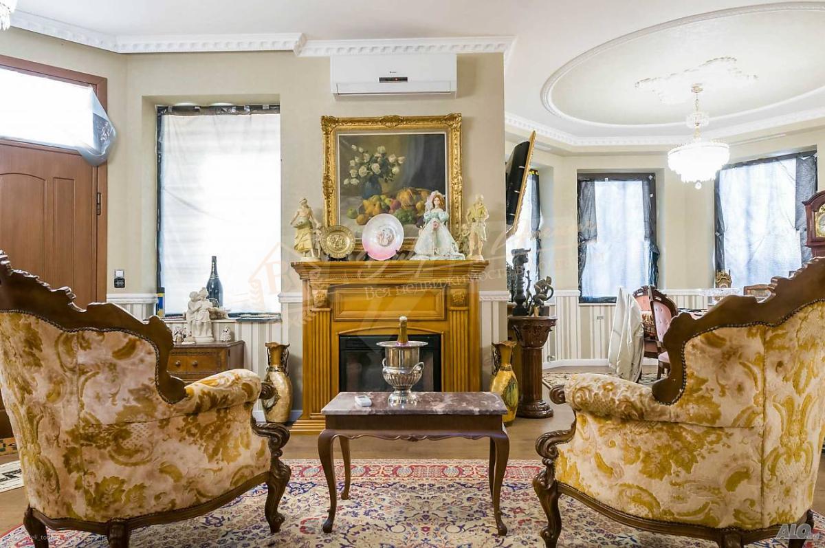 Elite house with plot minutes from the centre of Varna