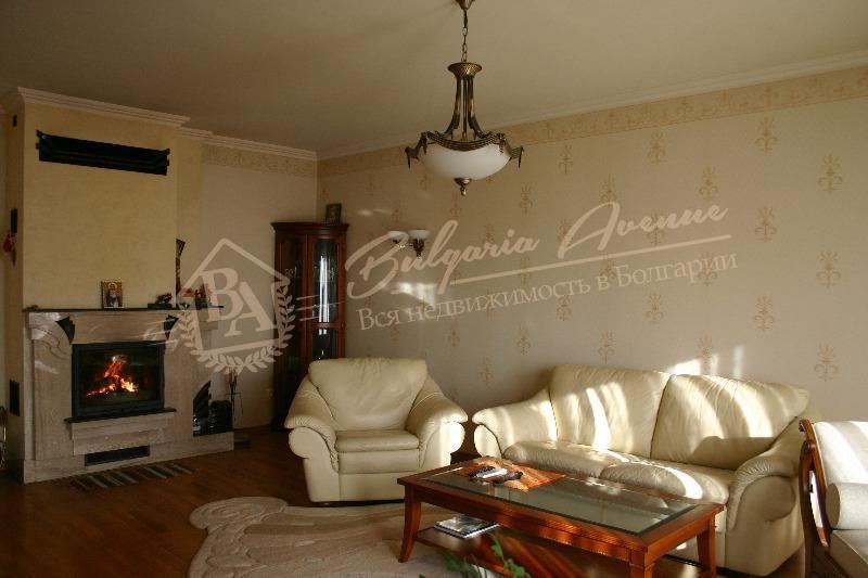 The house has an exceptional sea view and is located in the city of Varna