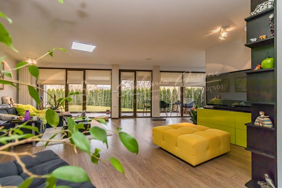Gasified two-storey house with plot in Aksakovo, Varna region