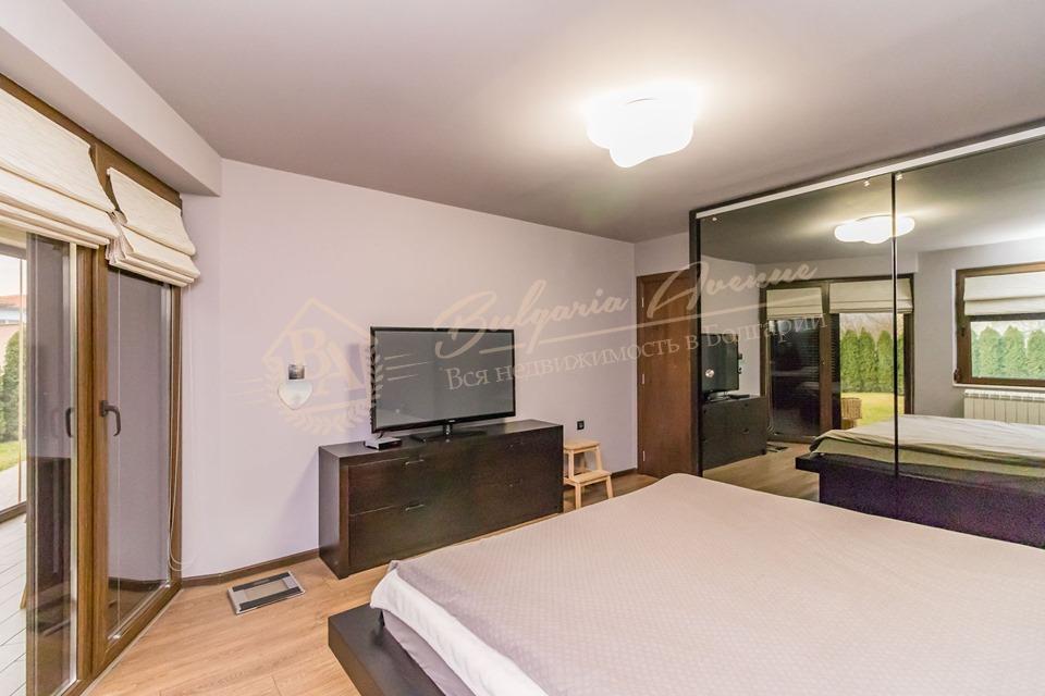 Gasified two-storey house with plot in Aksakovo, Varna region