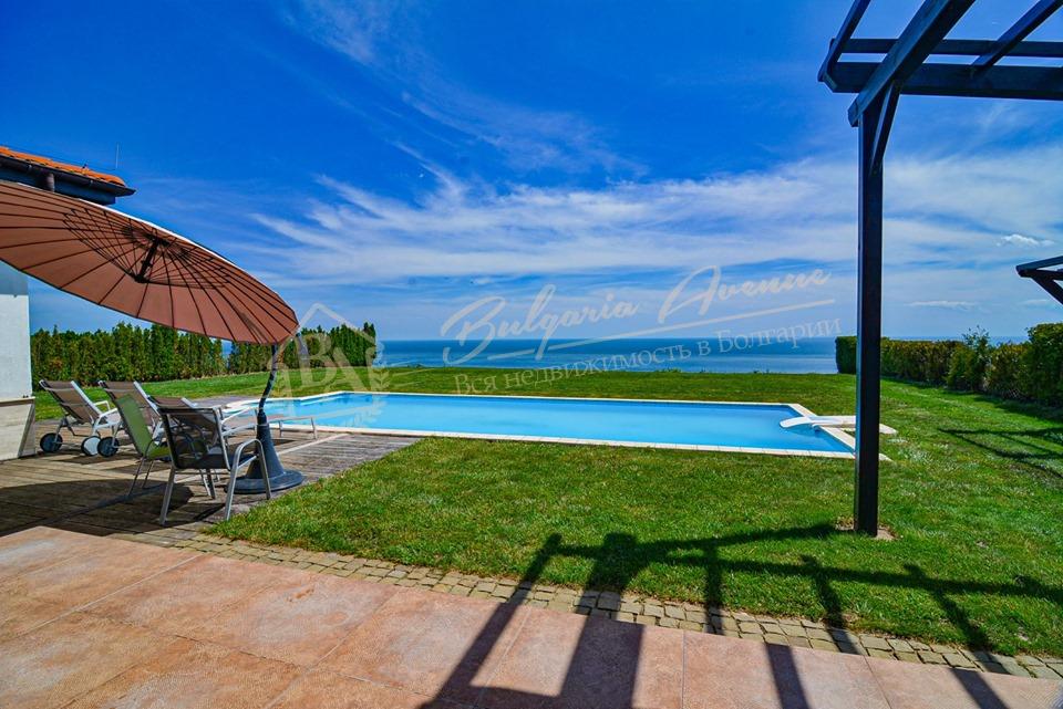 Вилла класса люкс с видом на море на 1 линии в BlackSeaRama Golf & Villas