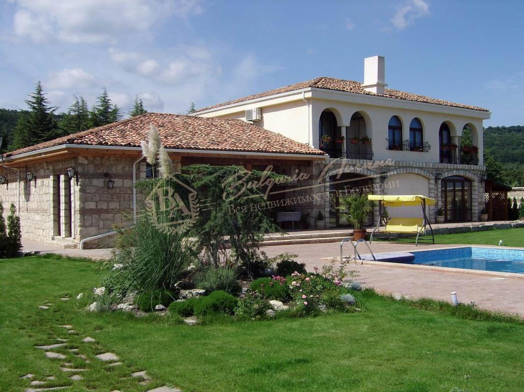 Gasified new house with garden, swimming pool and sea view, Varna