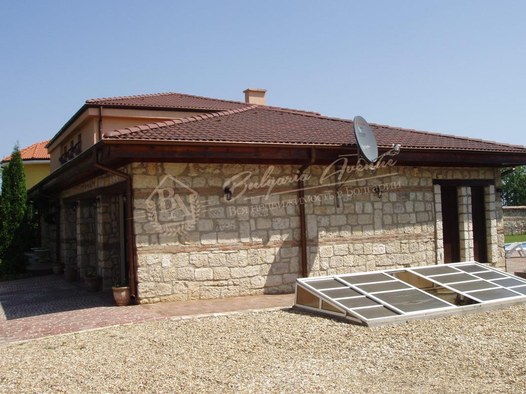 Gasified new house with garden, swimming pool and sea view, Varna