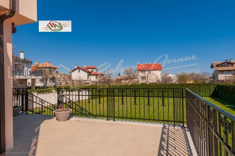 Modern, luxurious two-storey house in the popular Trakata district of Varna