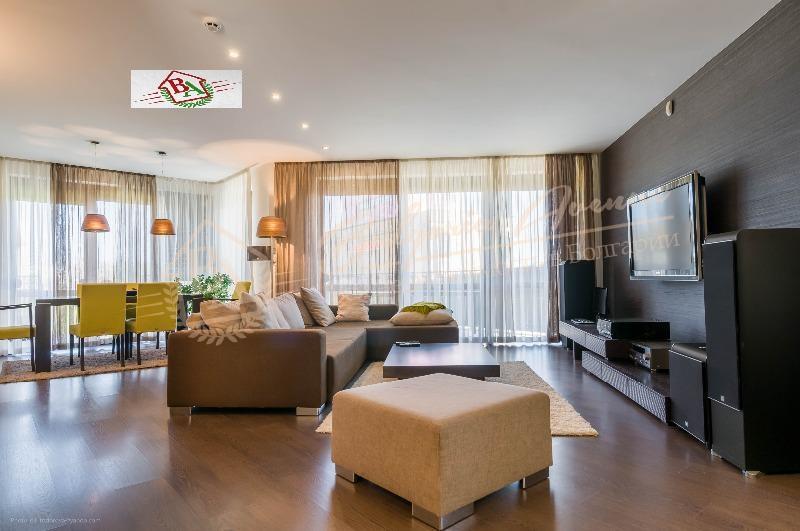 Modern, luxurious two-storey house in the popular Trakata district of Varna