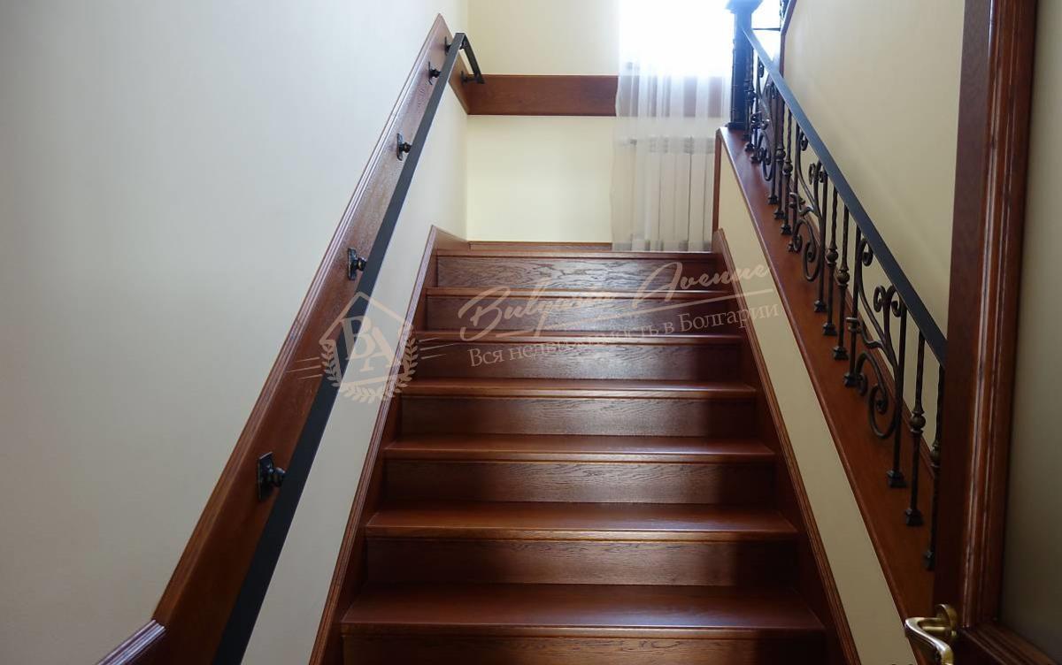 Beautiful house with panoramic views of the Sunny Beach bay and the town of Nessebar