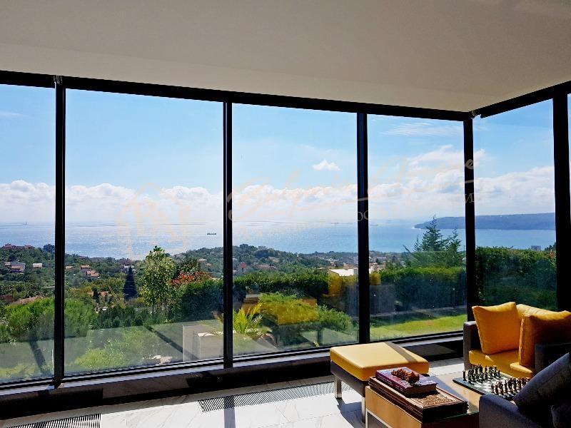 House with modern architecture and furnishings in a panoramic area in Varna.