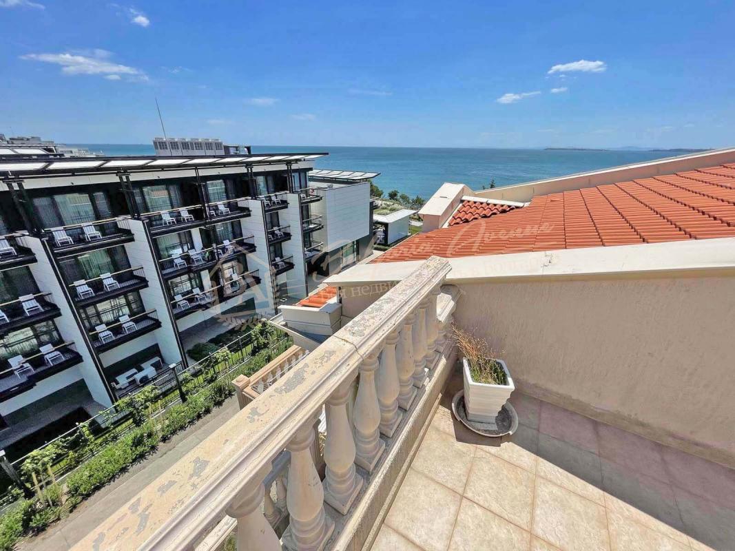 Three-Bedroom Apartment in "Royal Bay", Sveti Vlas - Sea View