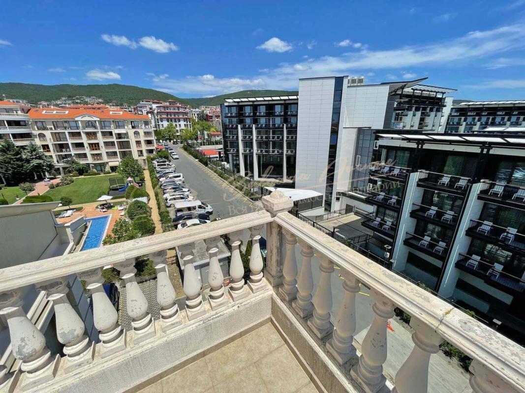 Three-Bedroom Apartment in "Royal Bay", Sveti Vlas - Sea View