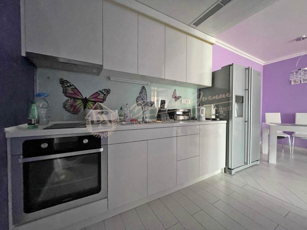 Three-bedroom apartment in the elite Atrium complex, Elenite. First line, frontal sea view!