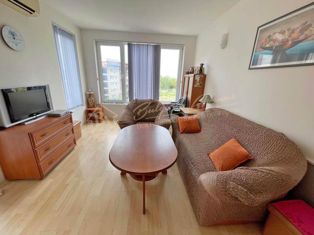 1-Bedroom Apartment in STELLA POLARIS, Sunny Beach. Beach 5 Minutes Away