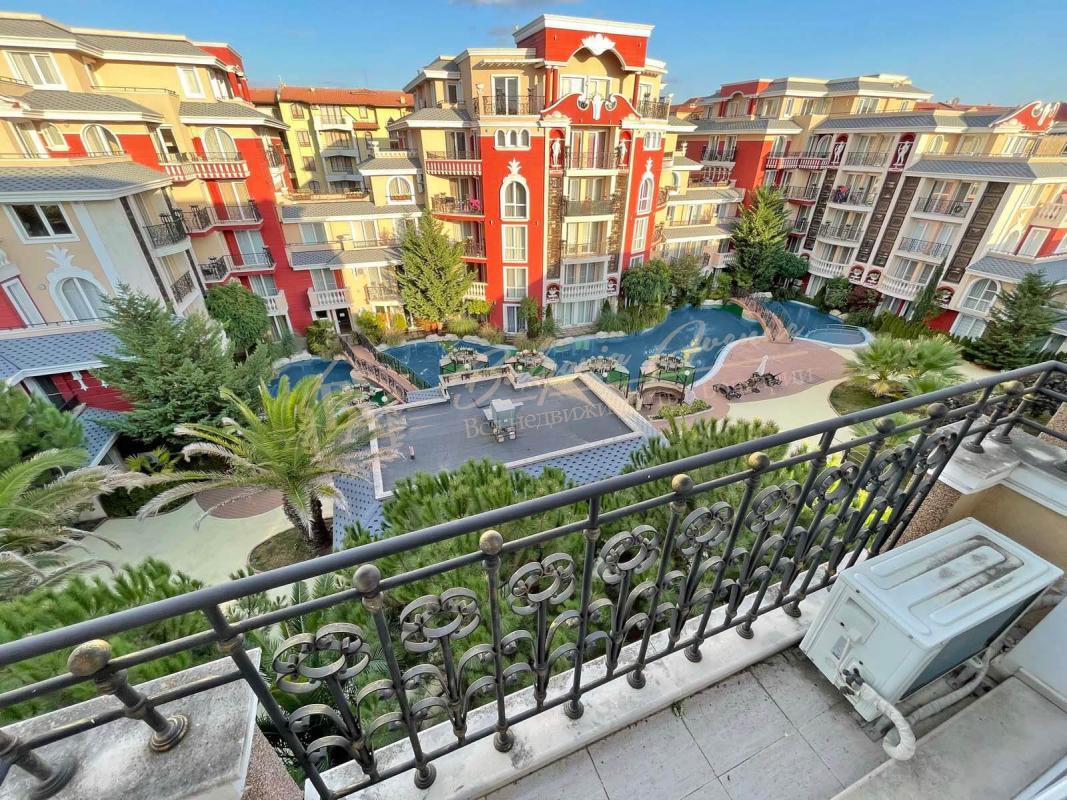 Studio with pool view in the Messembria Palace complex, Sunny Beach