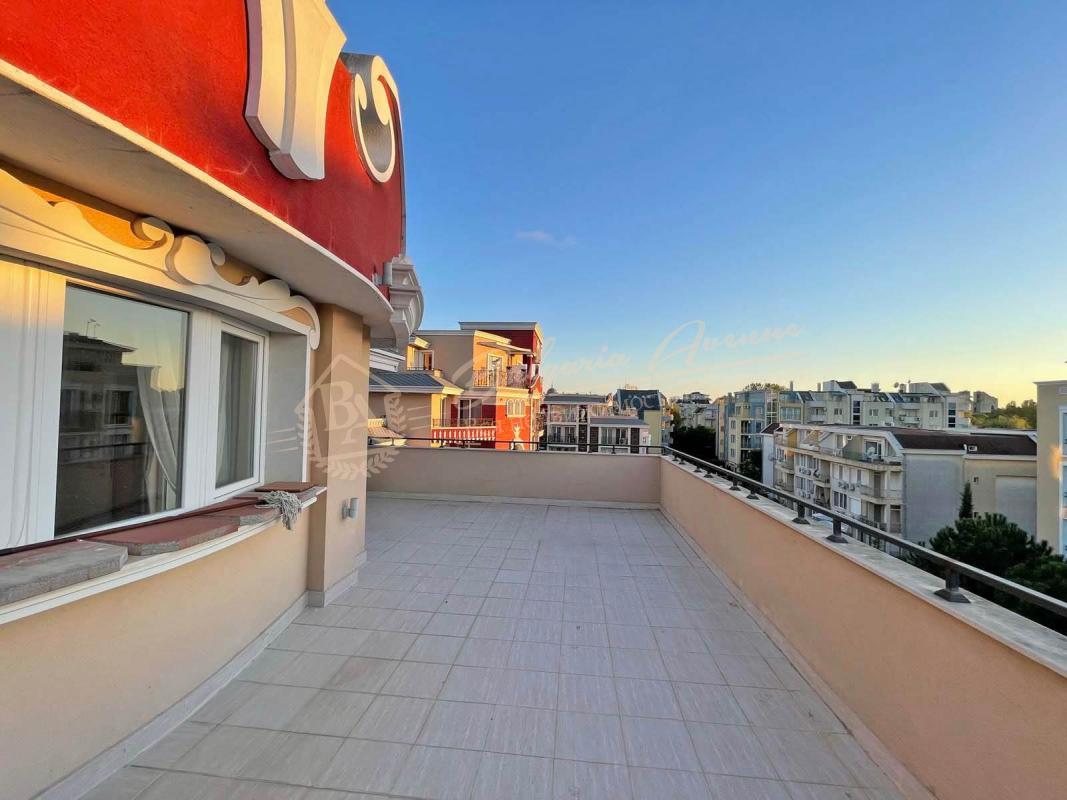 Three-bedroom apartment in the Mesembria Resort complex, Sunny Beach.