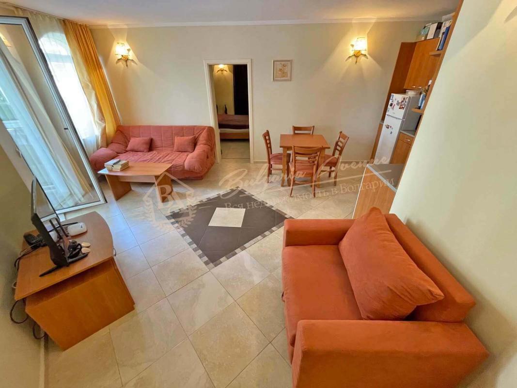 Three-bedroom apartment with 2 terraces in the Victoria Residence complex, Sunny Beach