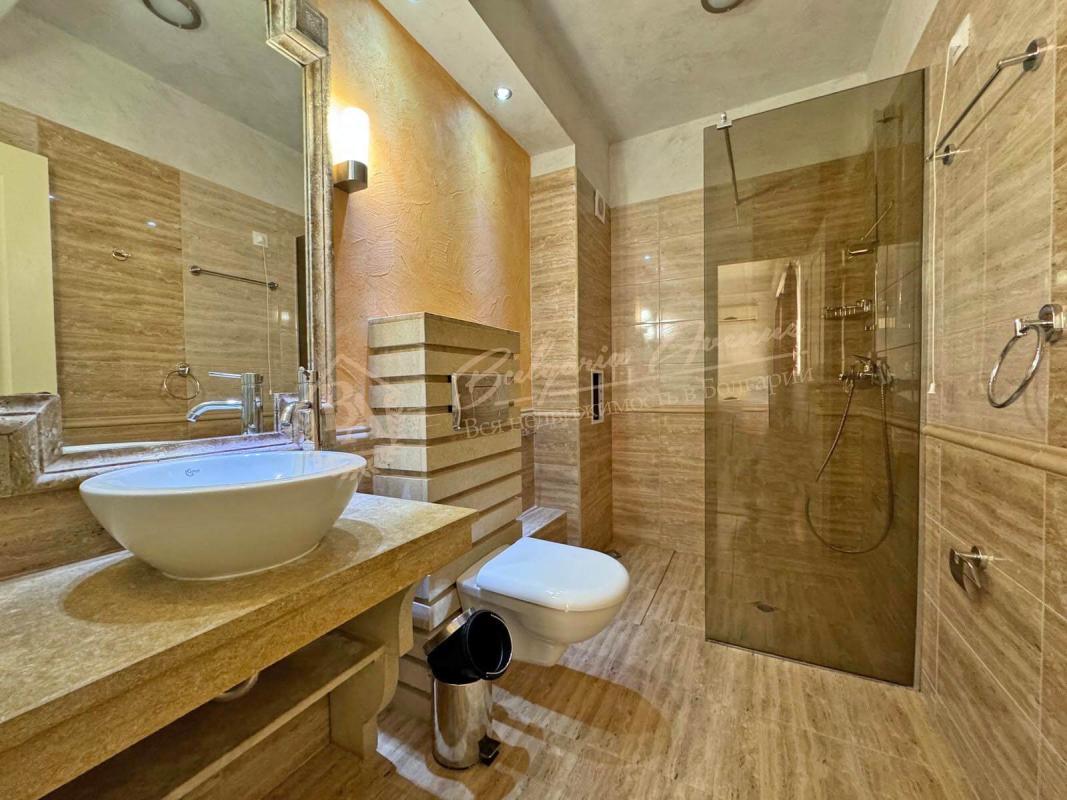Двухкомнатная квартира в комплексе Golden Rainbow, Солнечный берег