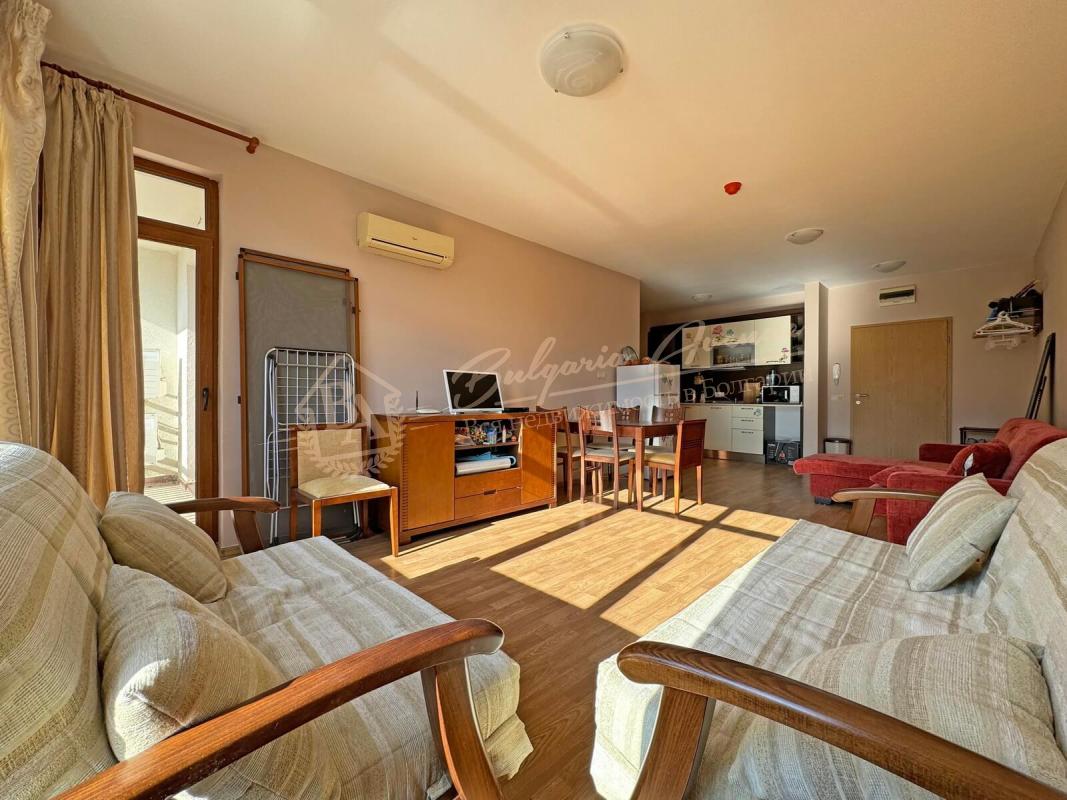 Двухкомнатный апартамент с видом на бассейн в комплексе Vineyards Resort, Ахелой