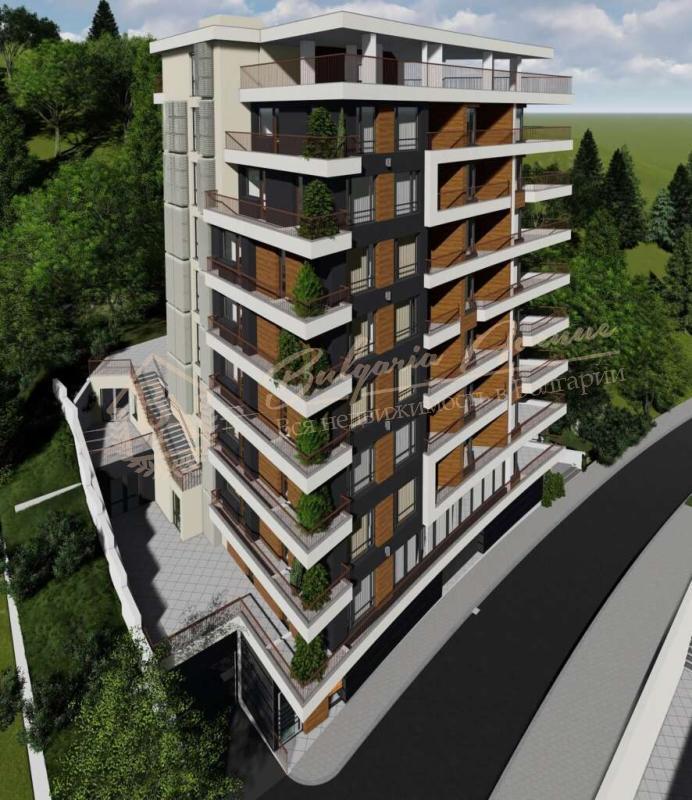 Large three-bedroom apartment from the developer in Varna, next to the Primorski Park