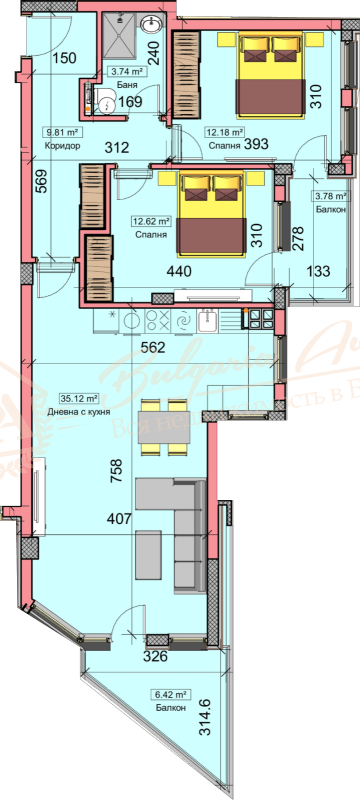 Large three-bedroom apartment from the developer in Varna, next to the Primorski Park