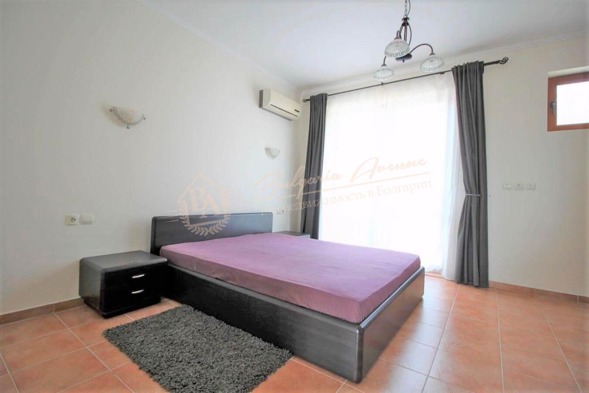 Three-bedroom apartment with sea view in Elenite - Villas Romana complex