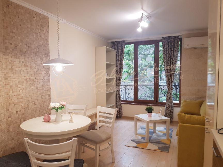 Two-Bedroom Apartment in the Generals District, Varna