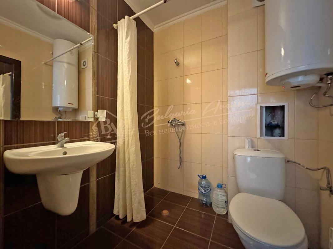 Two-Bedroom Apartment with Sea View in Villa Astoria, Elenite