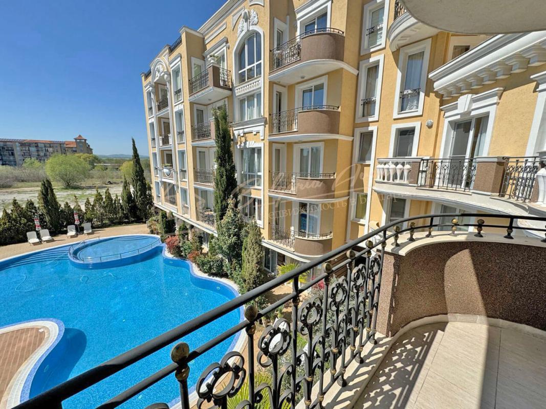 Two-bedroom apartment with pool view in Messembria Palace, Sunny Beach