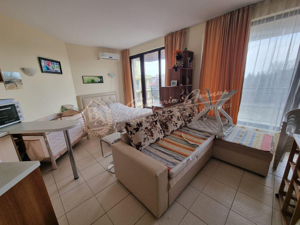 Studio in a residential building in Ravda, low maintenance fee