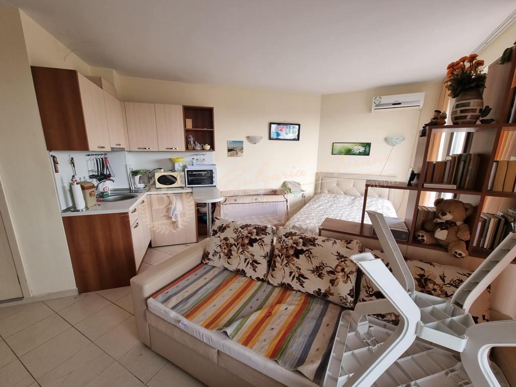 Studio in a residential building in Ravda, low maintenance fee