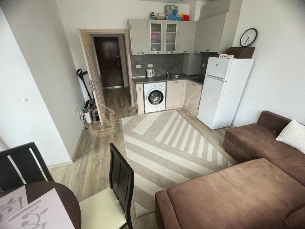 Cosy two-bedroom apartment with pool view in Apollon 9 complex, Ravda