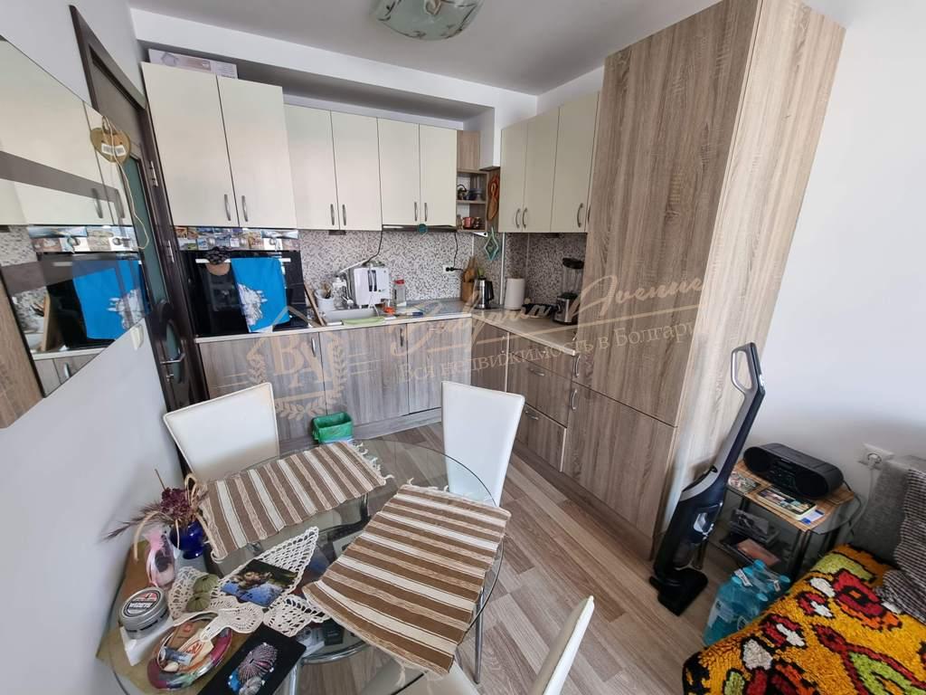 1-Bedroom Apartment in Rodina Complex, Sveti Vlas - Mountain and Pool View