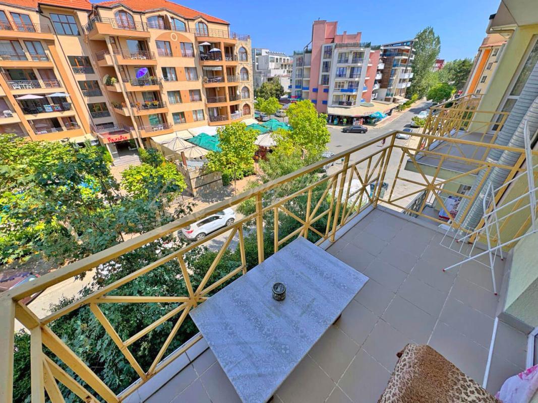 Красивый трехкомнатный апартамент с 2 террасами в комплексе Diamond Sky