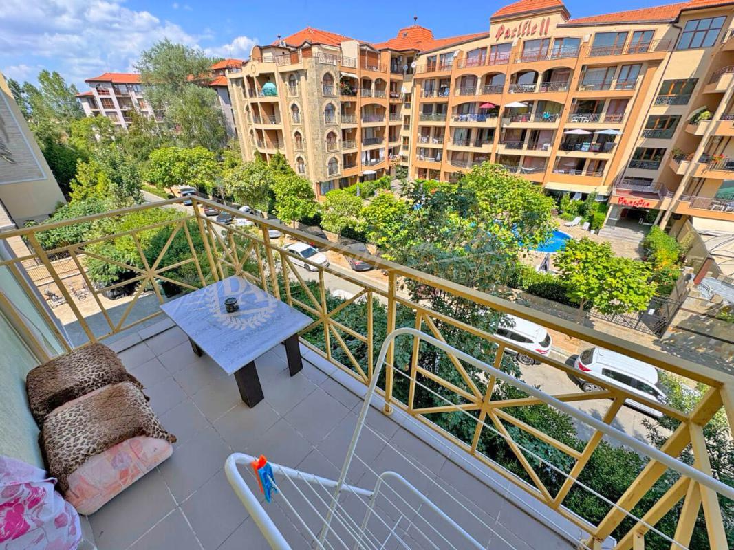 Красивый трехкомнатный апартамент с 2 террасами в комплексе Diamond Sky