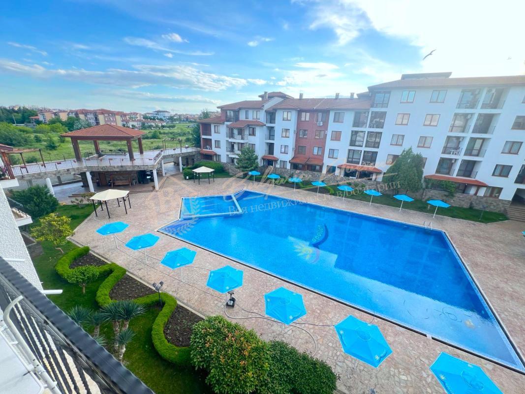 Cosy Two-Bedroom Apartment with Pool View in the Apollon 6 Complex
