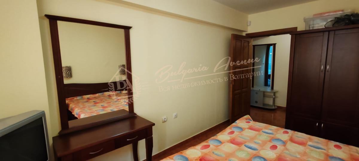 One-bedroom apartment in a residential building in Sveti Vlas - no maintenance fee