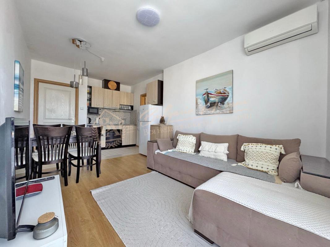 Трехкомнатный апартамент в комплексе Messembria Resort, Солнечный берег