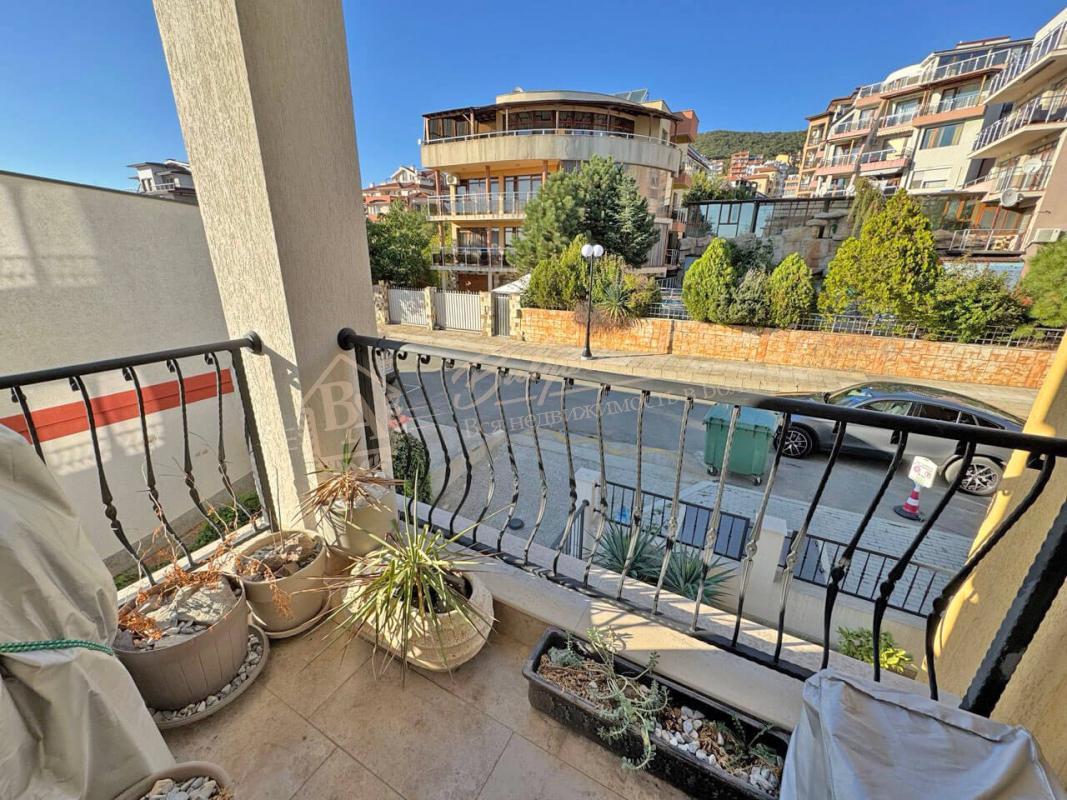 Двухкомнатная квартира в комплексе Grand Villa, Святой Влас