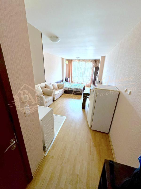 Studio apartment in the "Vigo" complex on the first line of the sea in Nessebar.
