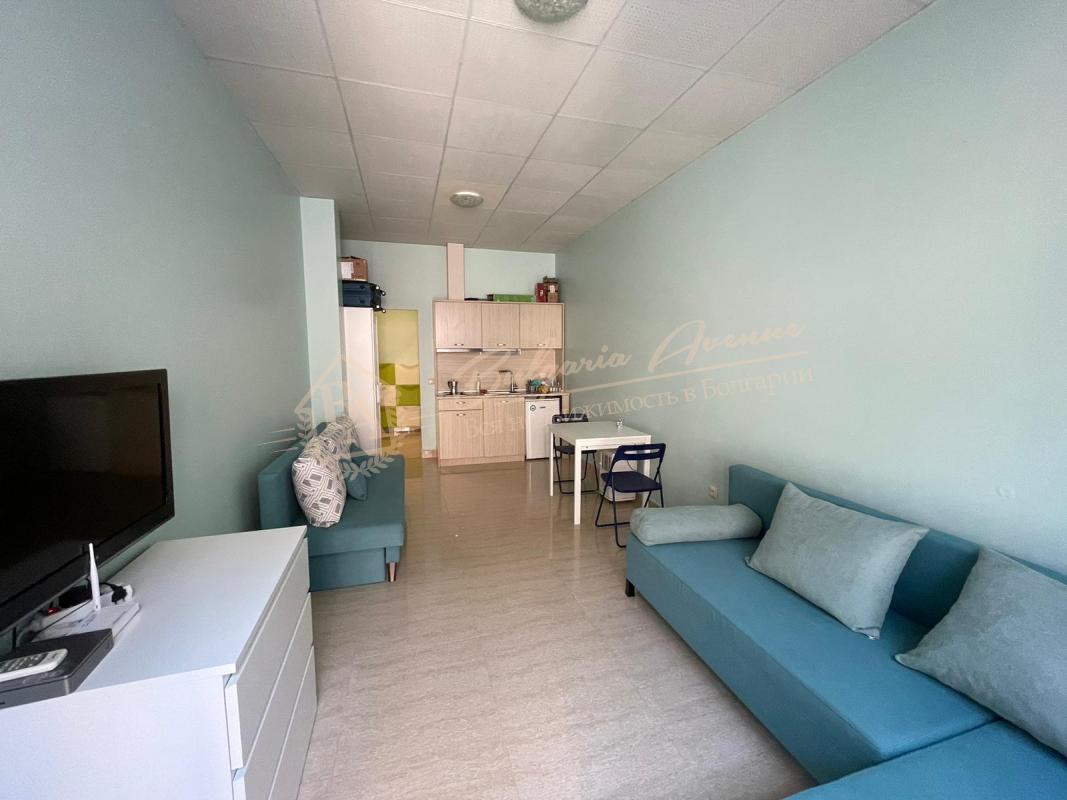 Spacious studio apartment with English courtyard in the Tarsis complex, Sunny Beach