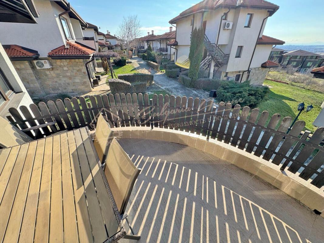 Трехкомнатный апартамент с видом на море в комплексе Bay View Villas, Кошарица