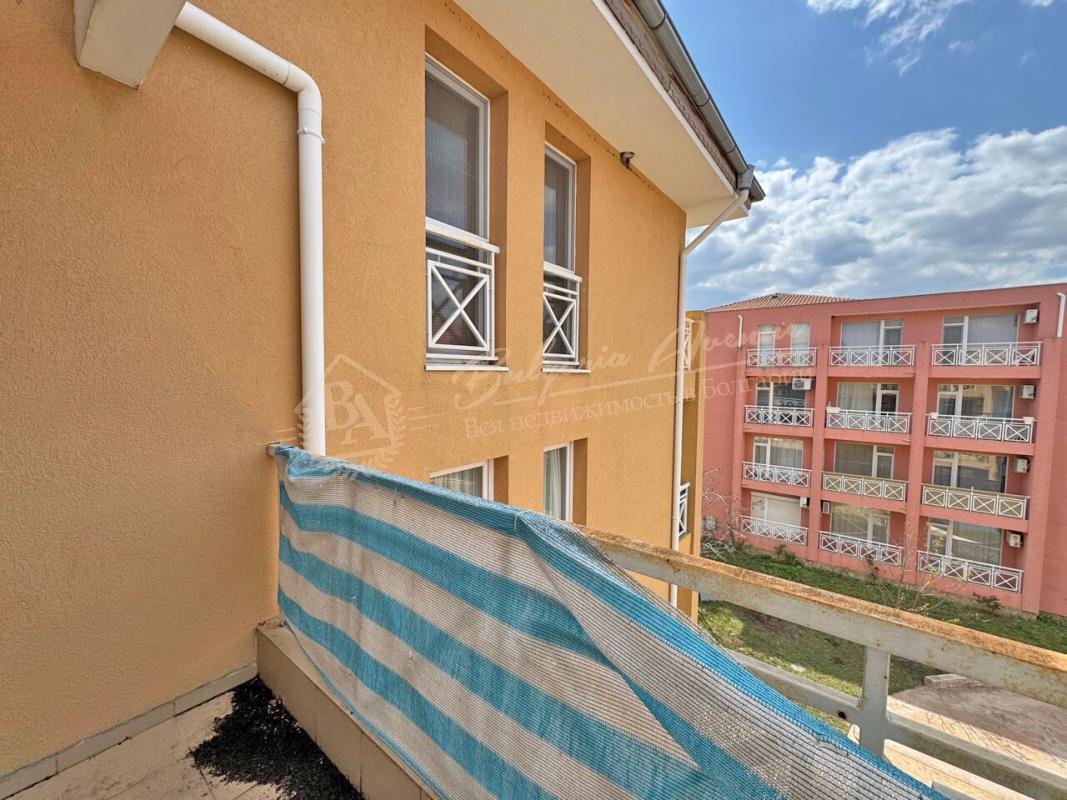 Studio with pool view in Sunny Day 6 complex, Sunny Beach