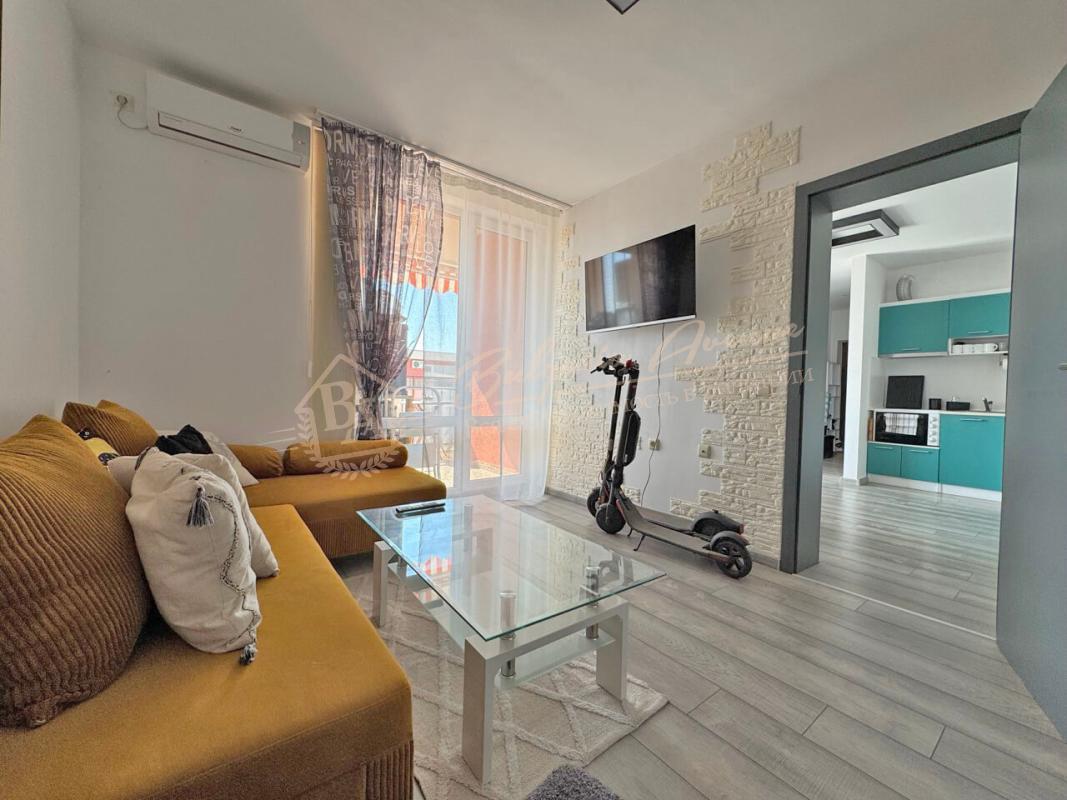 Продажа двухкомнатной квартиры в комплексе Holiday Fort Солнечный берег