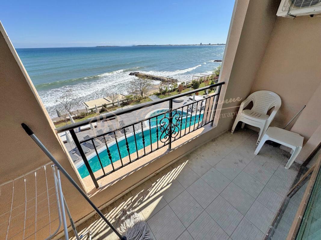 Two-Bedroom Apartment with Sea View in Grand Hotel Sveti Vlas