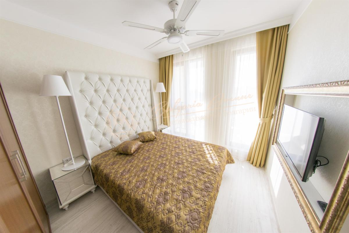 Stylish Two-Bedroom Apartment in Harmony Suites