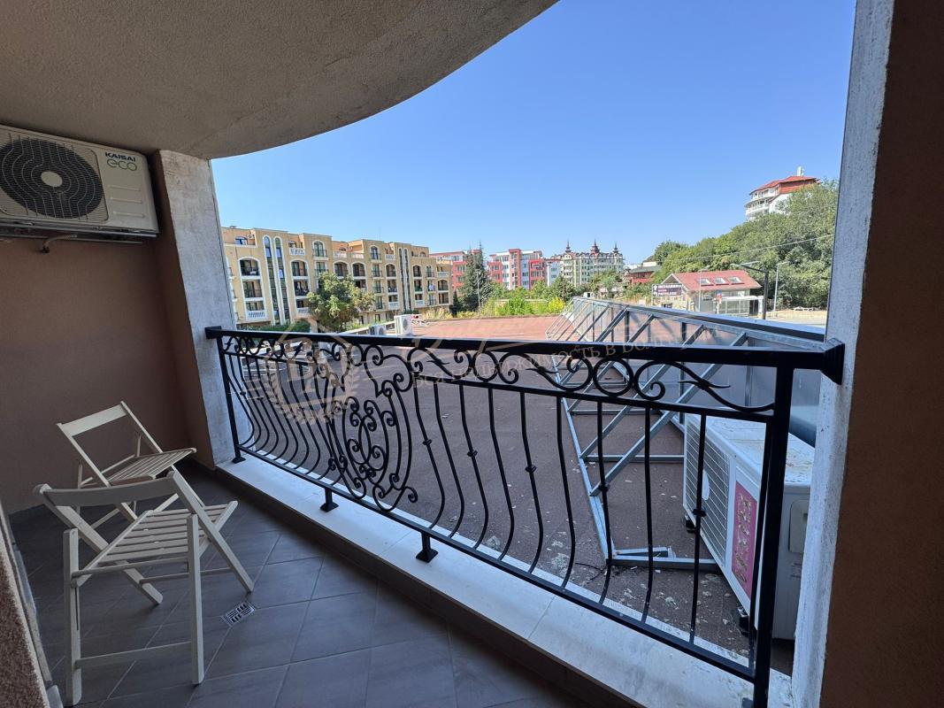 Просторный двухкомнатный апартамент в престижном комплексе Villa Astoria, Елените